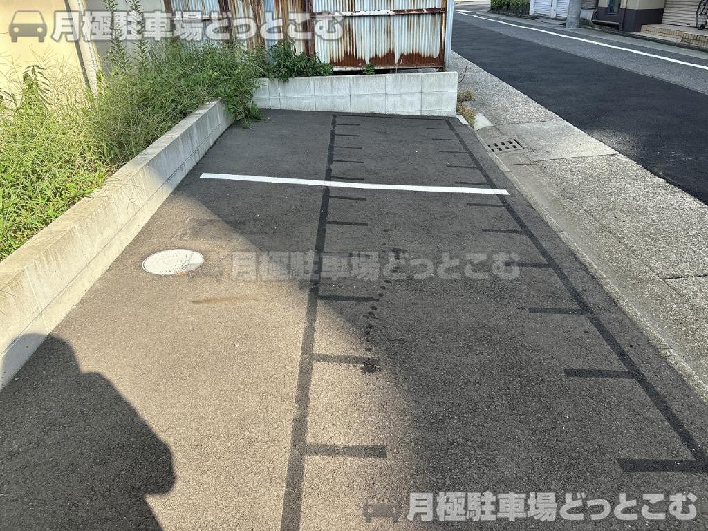 名古屋市東区泉2丁目1913番1の月極駐車場5