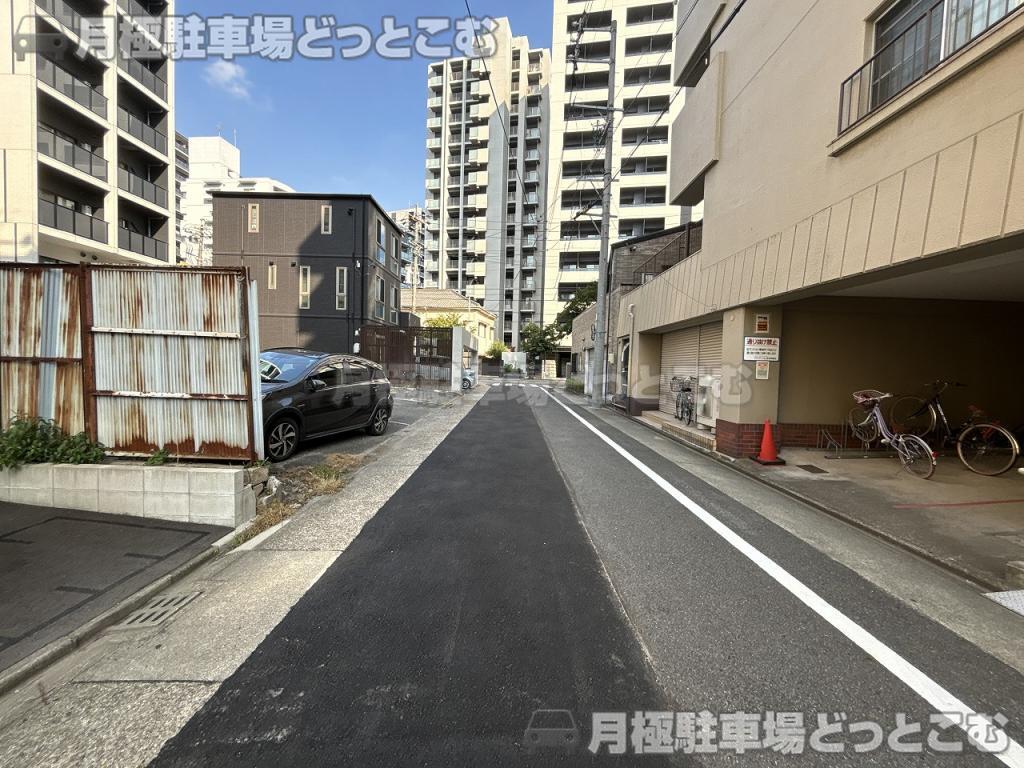 名古屋市東区泉2丁目1913番1の月極駐車場9