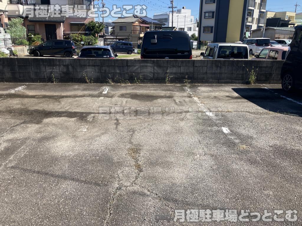 安城市東栄町2丁目210-2の月極駐車場5