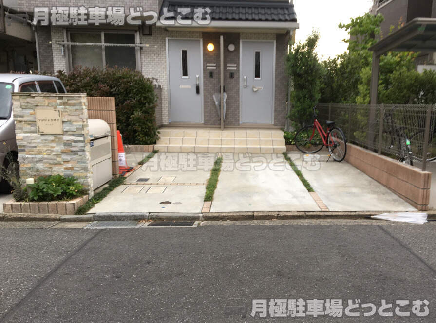 武蔵野市吉祥寺東町2-392-26の月極駐車場1