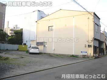 名古屋市中村区上米野町3丁目3-2.3-5.2-5の月極駐車場1