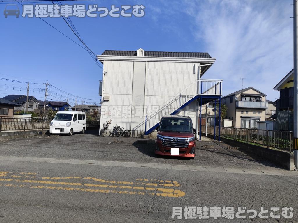 川越市今成3丁目10−9の月極駐車場1