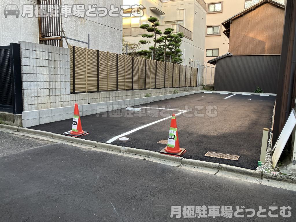 名古屋市中村区若宮町1丁目5番2の月極駐車場8