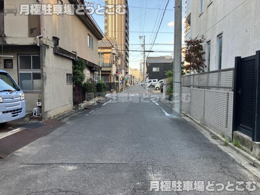 名古屋市中村区若宮町1丁目5番2の月極駐車場9