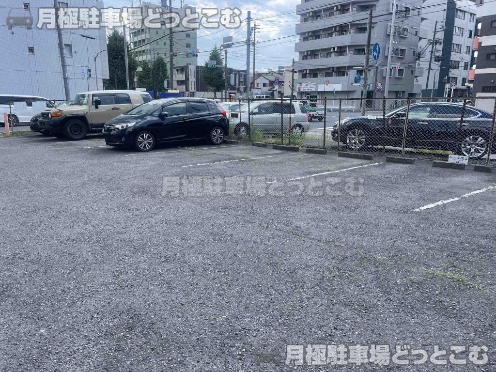 名古屋市中村区千原町310-1.310-2の月極駐車場4