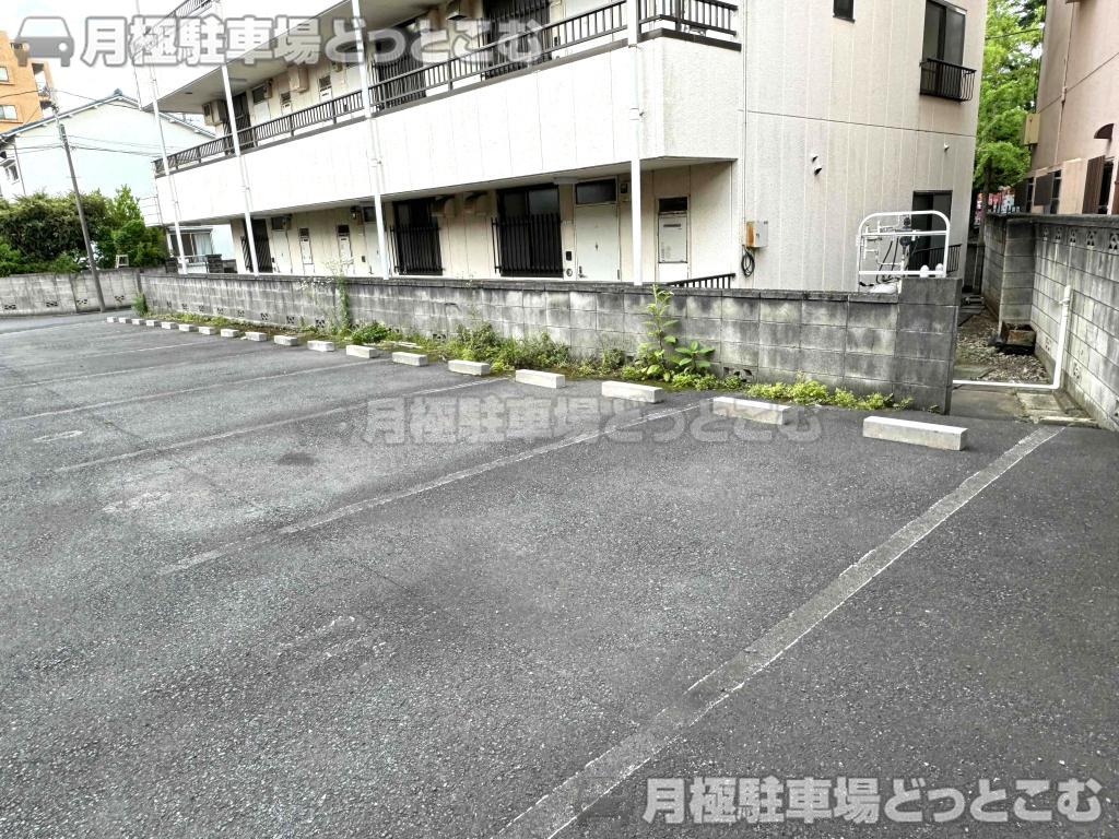 足立区東和2丁目22－22の月極駐車場2