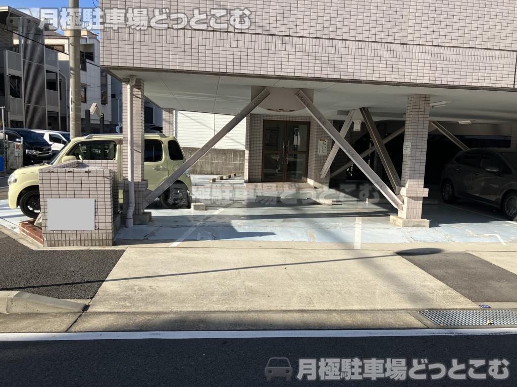 名古屋市北区杉村1丁目24-1の月極駐車場2