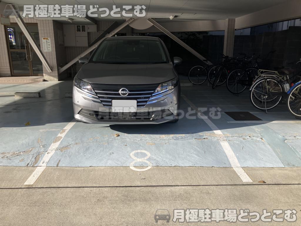 名古屋市北区杉村1丁目24-1の月極駐車場1