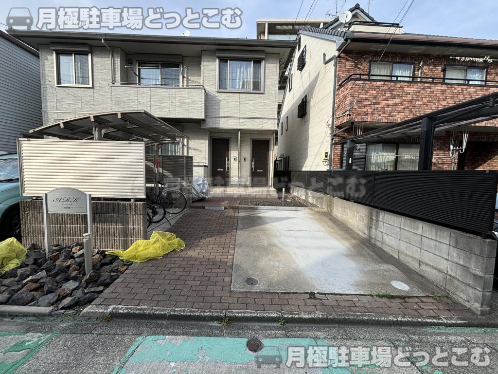 名古屋市昭和区川名町6丁目27-2の月極駐車場1
