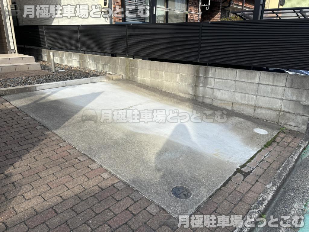 名古屋市昭和区川名町6丁目27-2の月極駐車場3