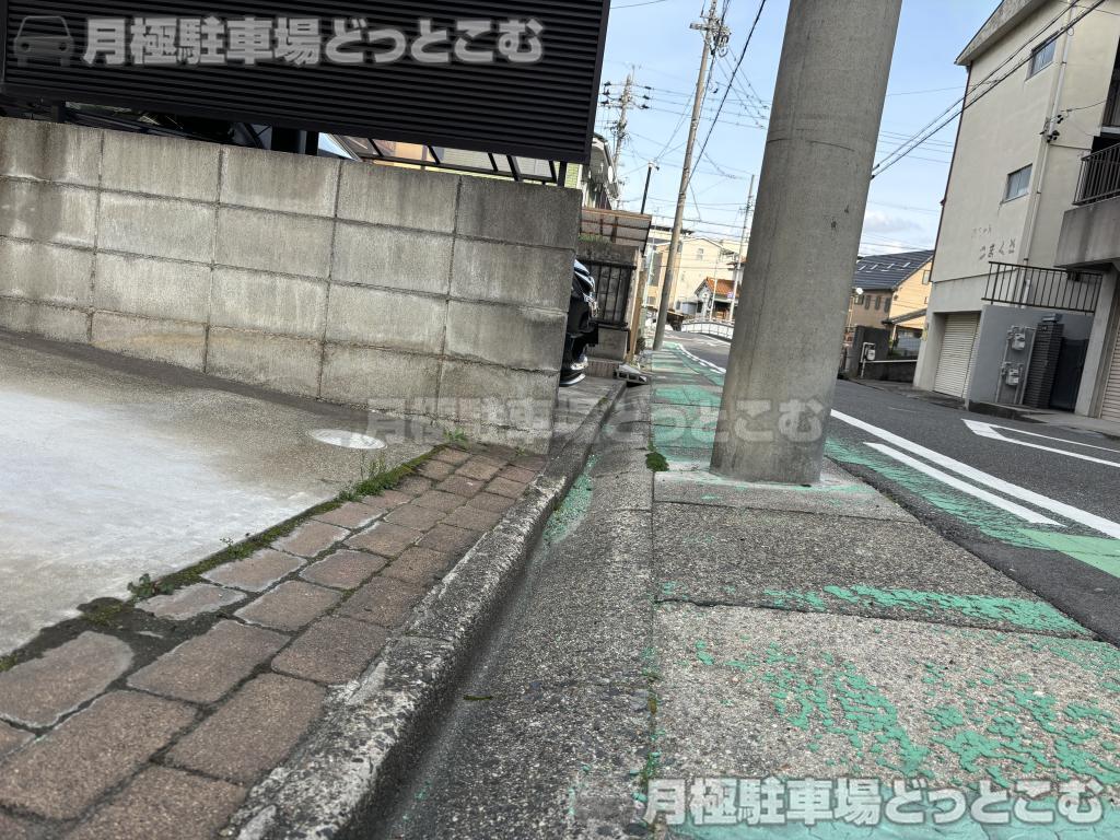 名古屋市昭和区川名町6丁目27-2の月極駐車場6