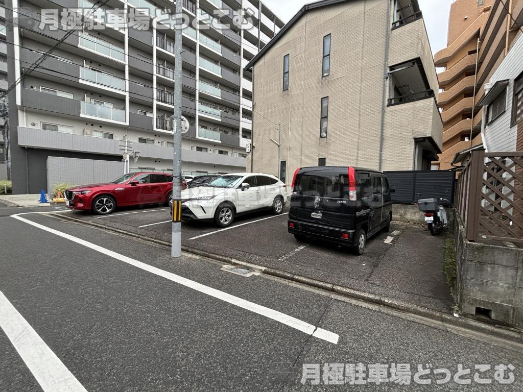 名古屋市中村区上米野町3丁目14-5の月極駐車場1