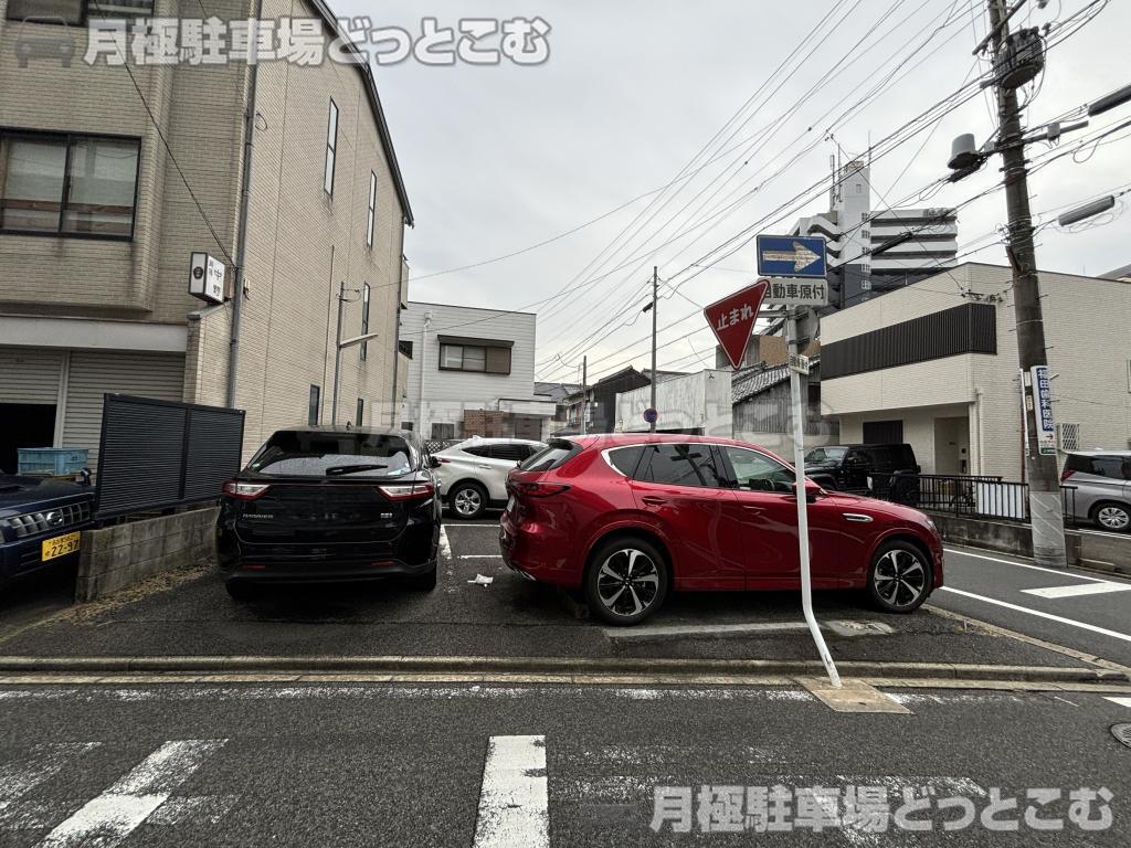 名古屋市中村区上米野町3丁目14-5の月極駐車場3