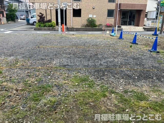 名古屋市西区那古野1丁目1701,1702,1703の月極駐車場4