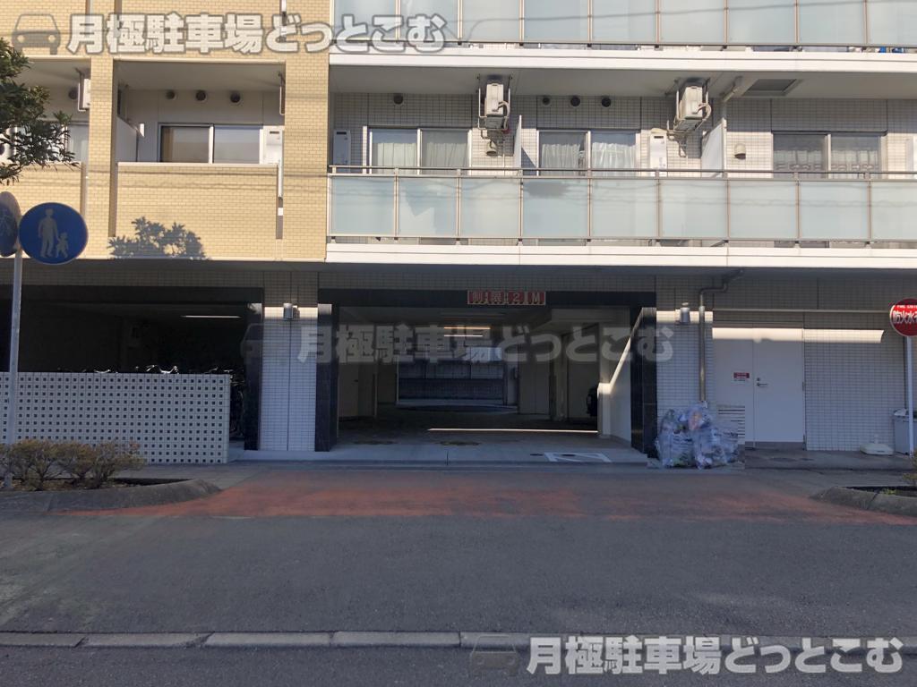 市川市湊新田1-14-9の月極駐車場2