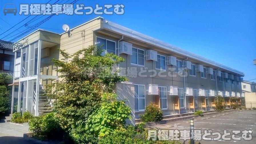 新潟市東区猿ケ馬場2－2－12の月極駐車場1