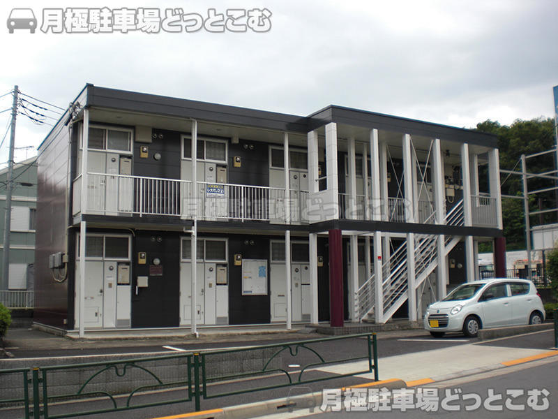 八王子市丹木町3－212－1の月極駐車場1