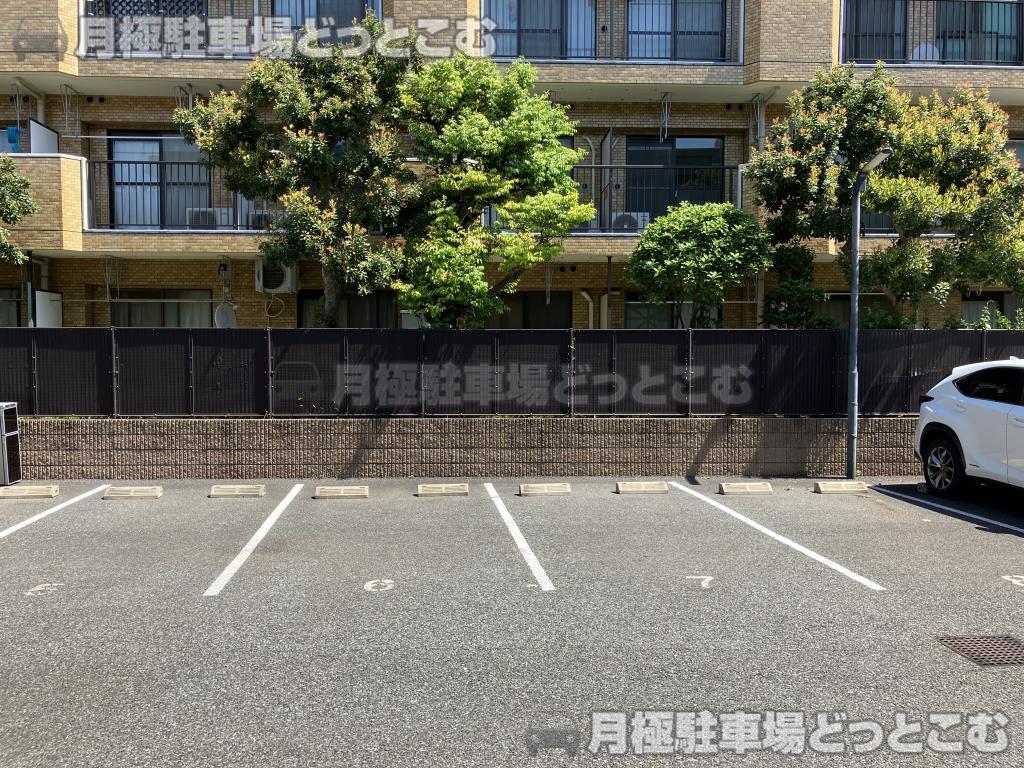 習志野市谷津1-18-1の月極駐車場2
