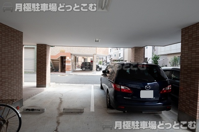 江戸川区平井7-2-3の月極駐車場3