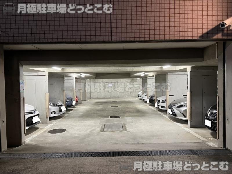 品川区東品川4-3-3の月極駐車場2