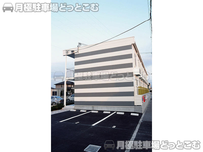 明石市大久保町大窪1572－1の月極駐車場1