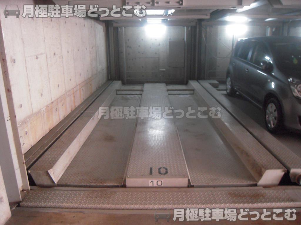 港区南麻布1-3-1の月極駐車場3