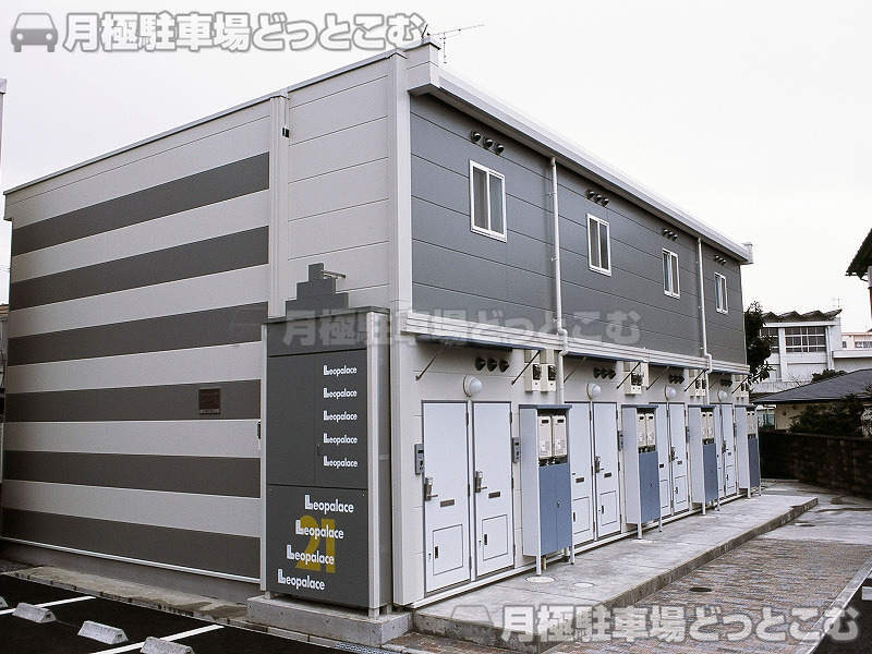 草津市矢倉2－5－31の月極駐車場1