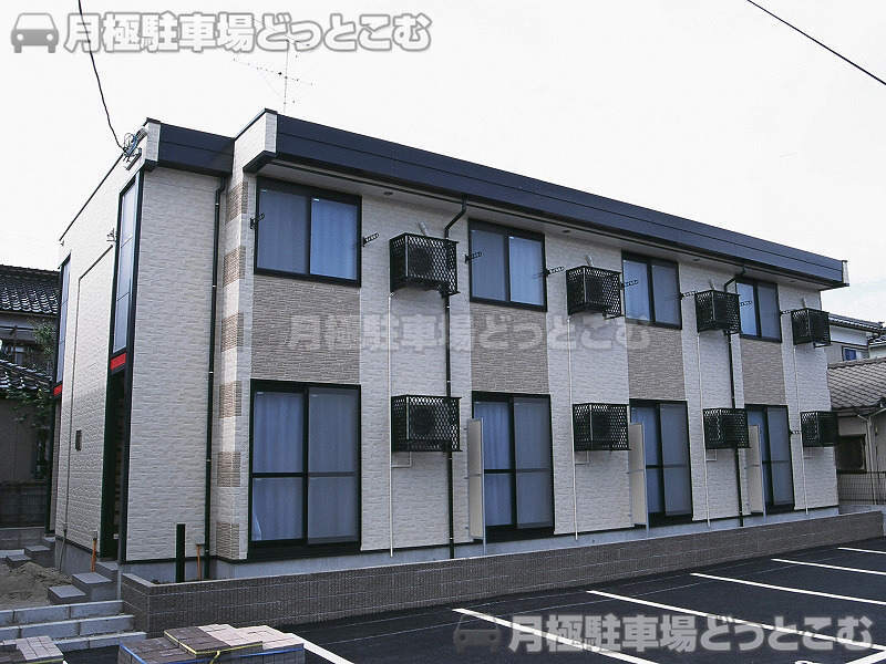 新潟市東区粟山4－14－3の月極駐車場2