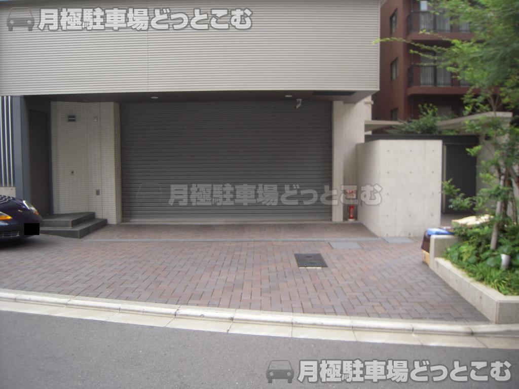 文京区本郷1-25-24の月極駐車場3