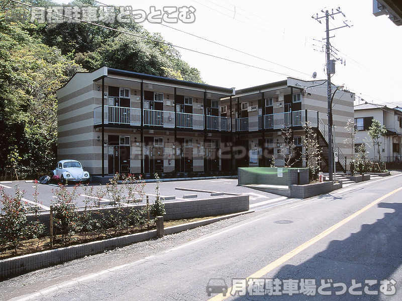 鎌倉市津西1－17－6の月極駐車場1