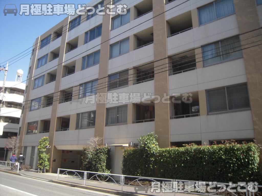 世田谷区用賀2-19-9の月極駐車場1