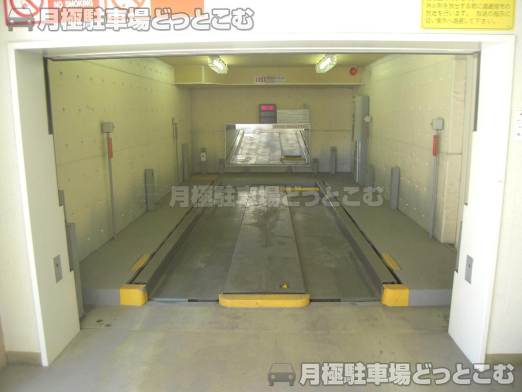 世田谷区用賀2-19-9の月極駐車場3