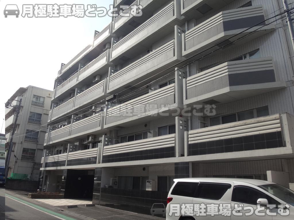 世田谷区三軒茶屋2-46-3の月極駐車場1