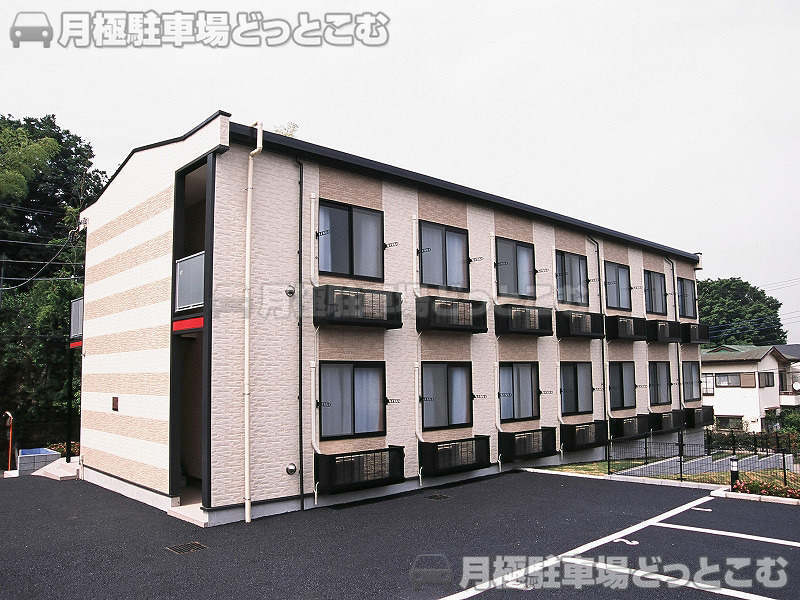 稲城市坂浜2459－2の月極駐車場1