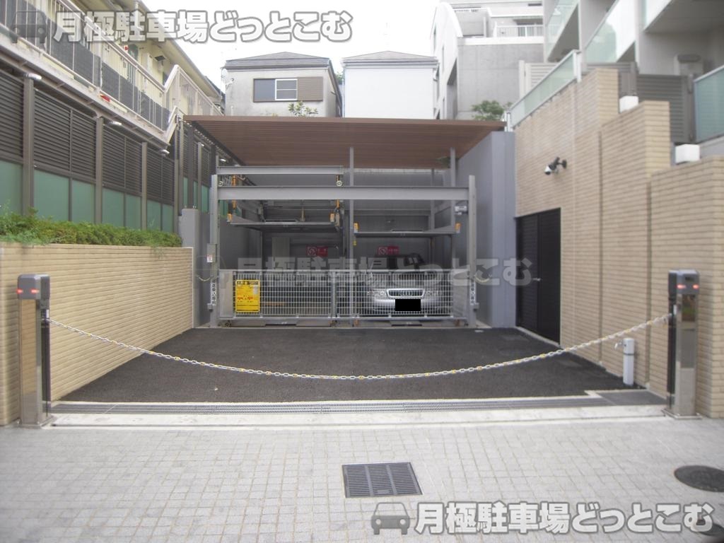世田谷区若林1-6-11の月極駐車場2