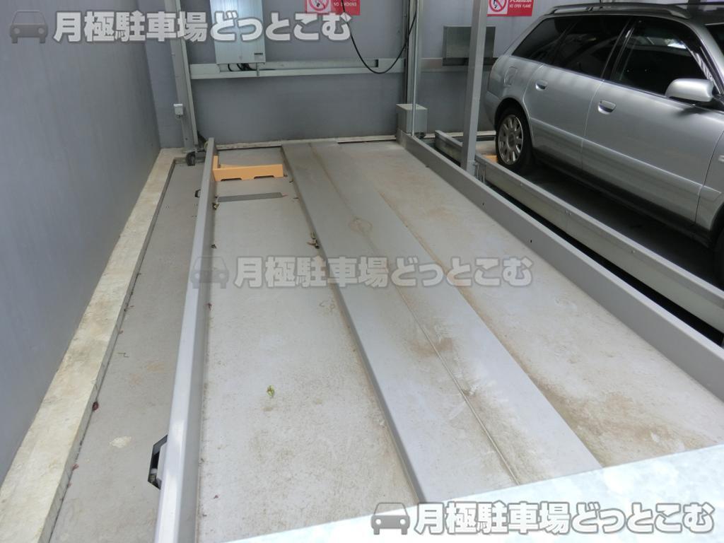 世田谷区若林1-6-11の月極駐車場3