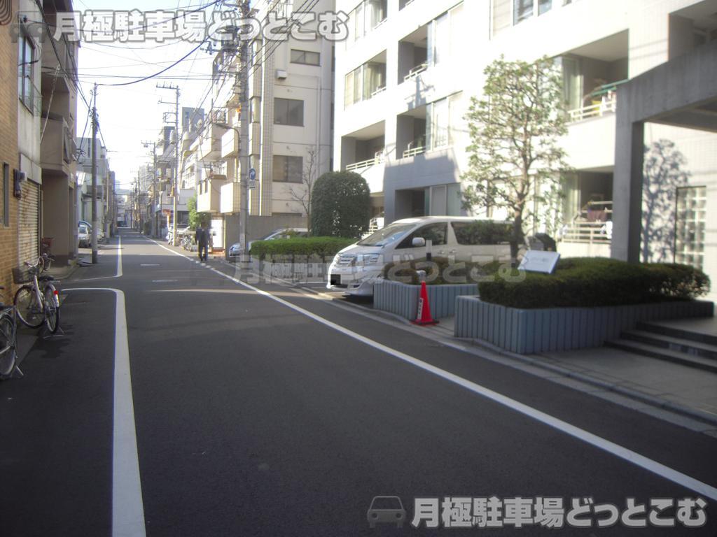 墨田区菊川1-11-14の月極駐車場1
