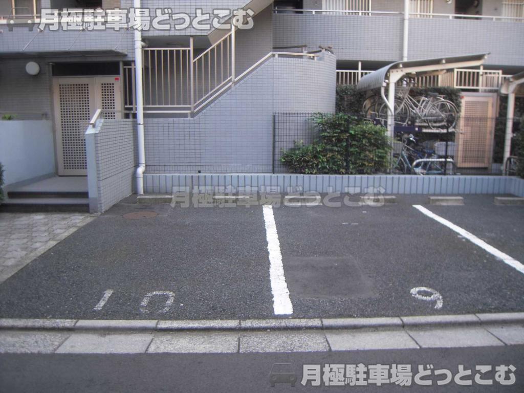 墨田区菊川1-11-14の月極駐車場3
