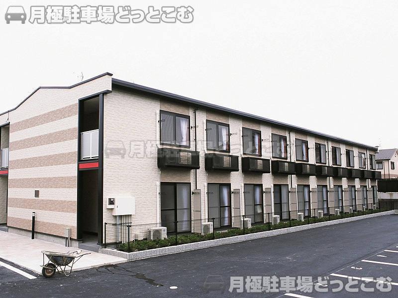 湖南市石部東2－5－4の月極駐車場1