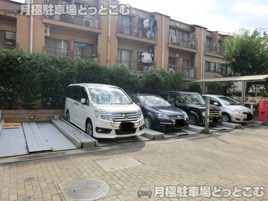 小金井市本町2-7-8の月極駐車場1