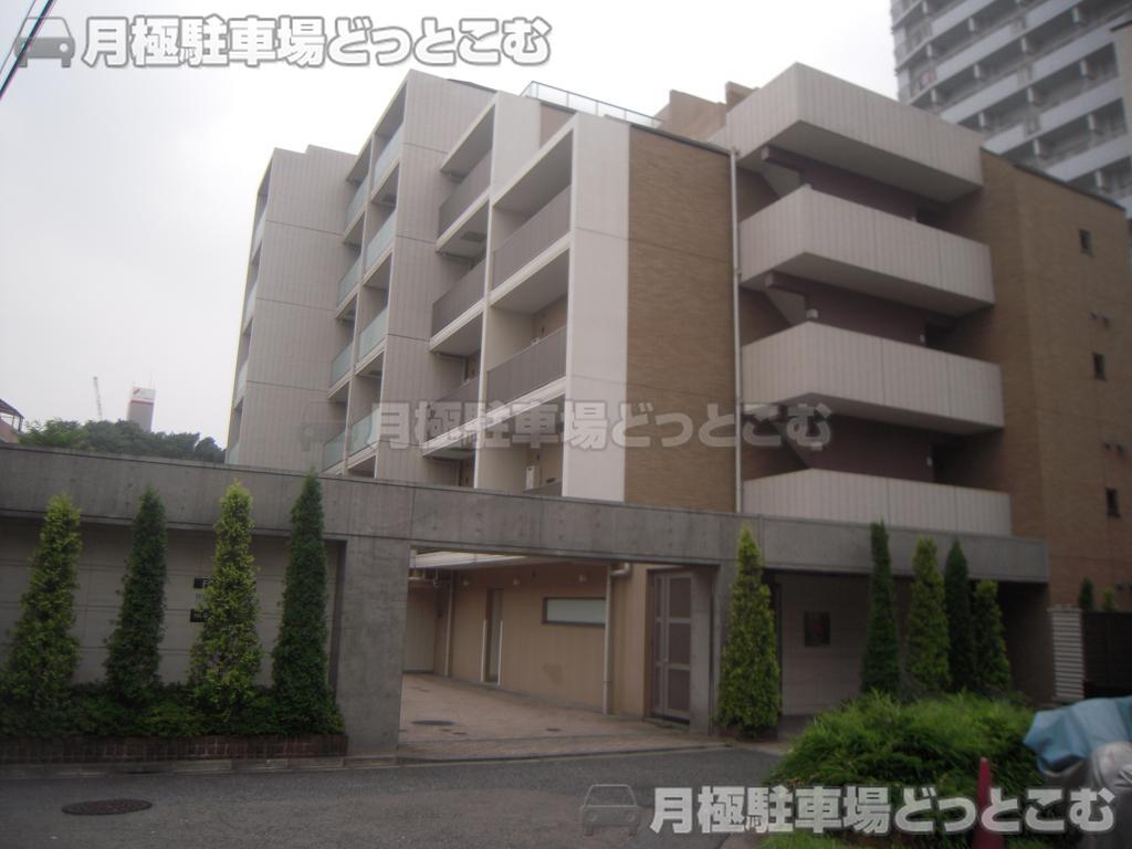 小金井市本町2-7-8の月極駐車場3
