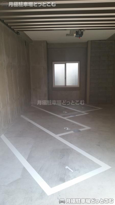 調布市布田2-16-1の月極駐車場2