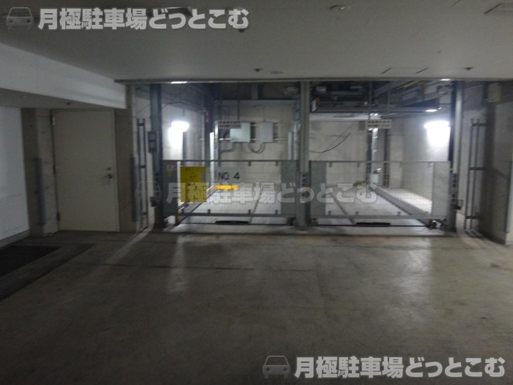 新宿区北新宿3-2-1の月極駐車場2