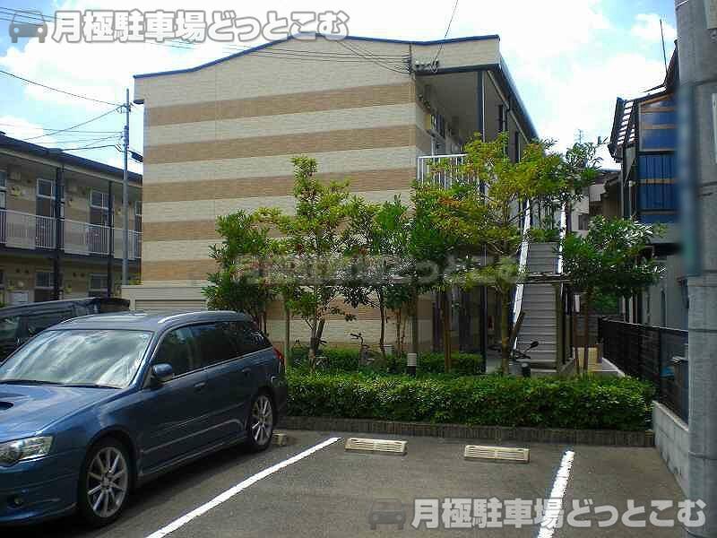 四條畷市雁屋北町12－10の月極駐車場1