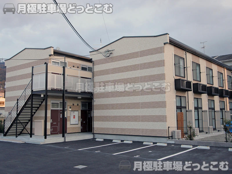 東大阪市善根寺町5－5－14の月極駐車場1