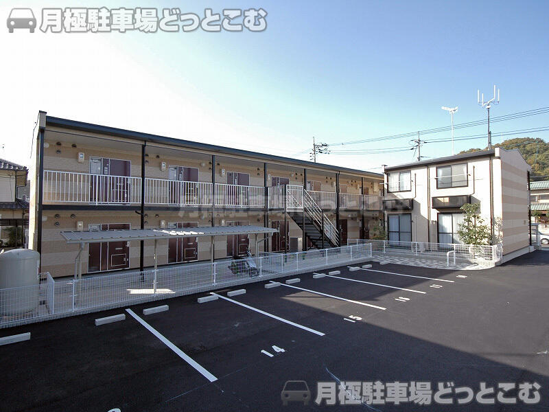 福山市千田町2－18－12の月極駐車場1