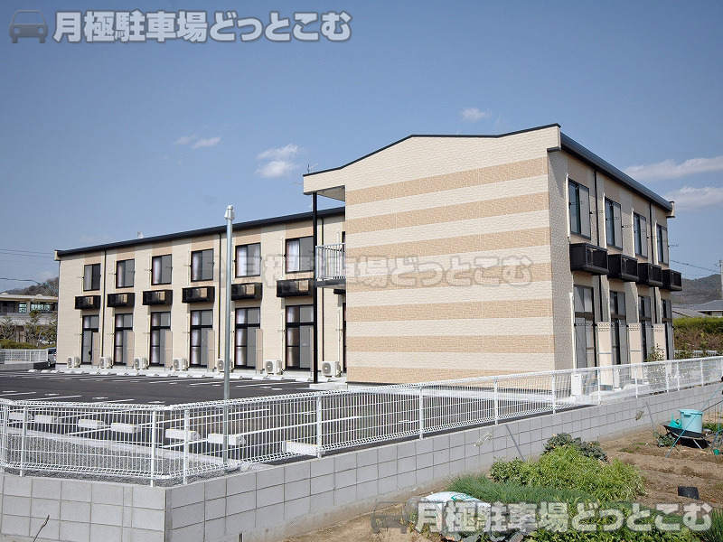 岡山市東区瀬戸町江尻1179の月極駐車場1