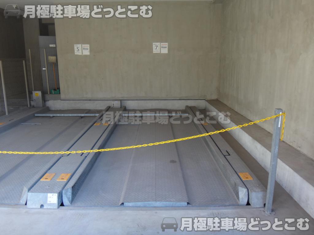 台東区竜泉1-18-9の月極駐車場2