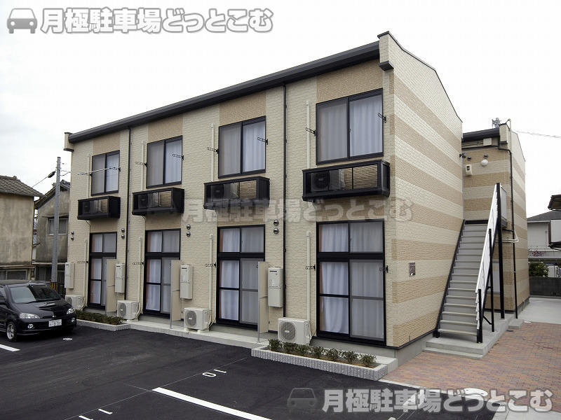 岡山市北区十日市東町4－20の月極駐車場1