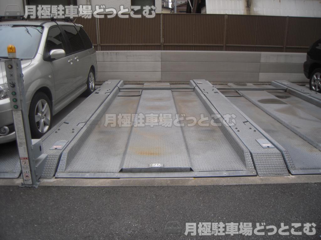 新宿区中落合3-6-4の月極駐車場3